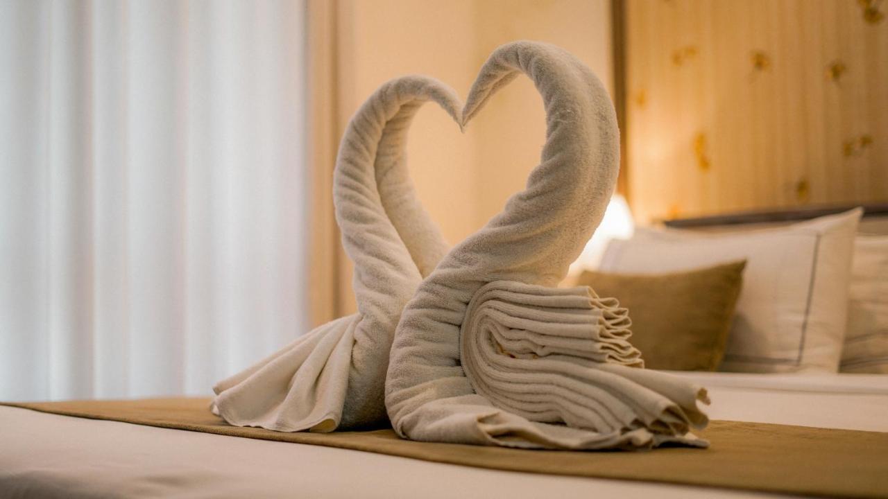 Royal Classic Resort Канди Экстерьер фото